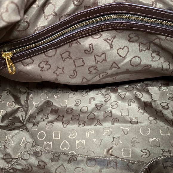 Marc by Marc Jacobs XL 2Way Convertible Duffle / Boston Bag • Chocolate Brown - Picture 8 of 10